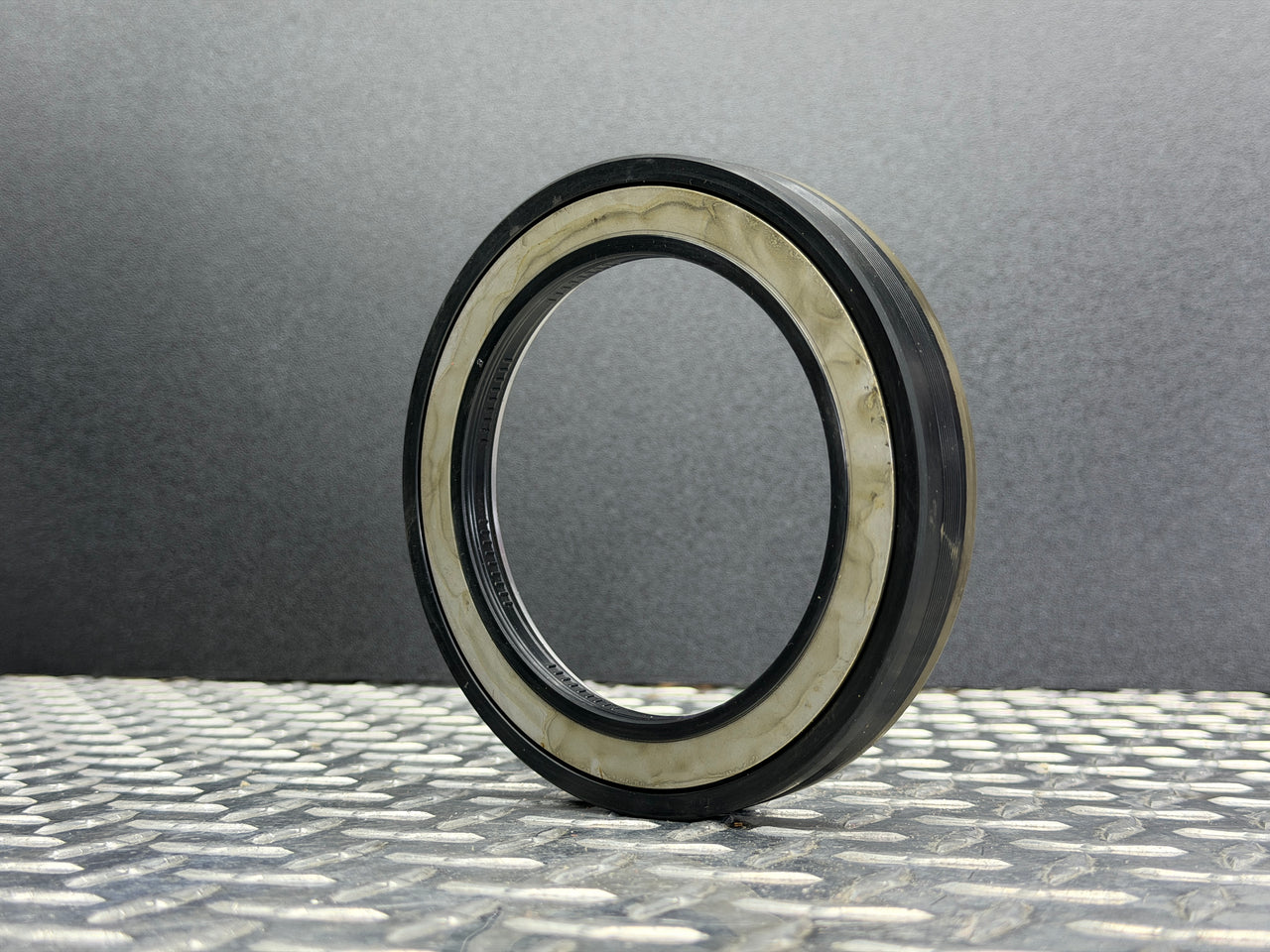 370036A Wheel Seal