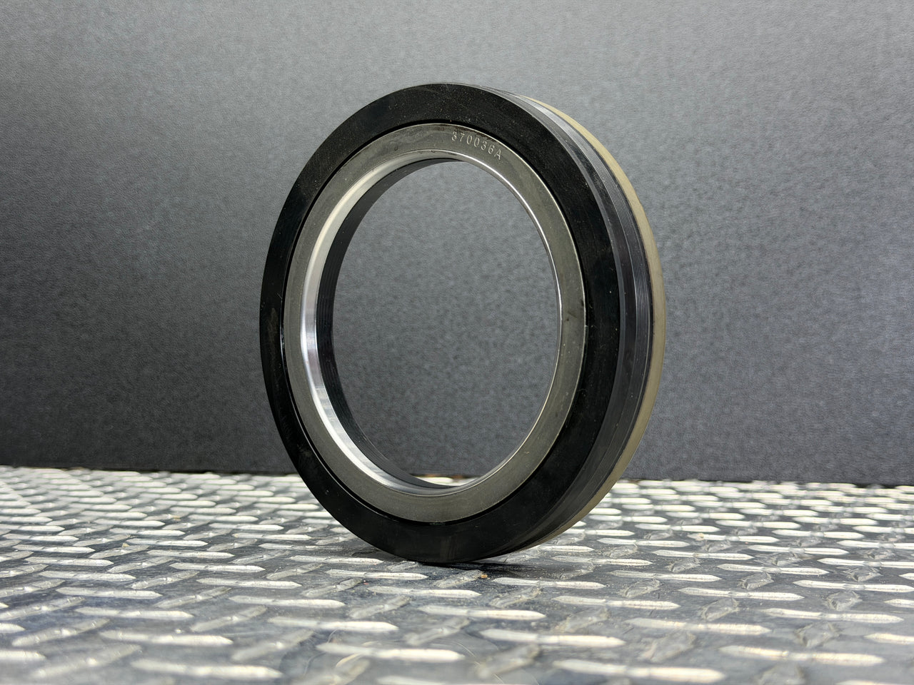 370025A Wheel Seal