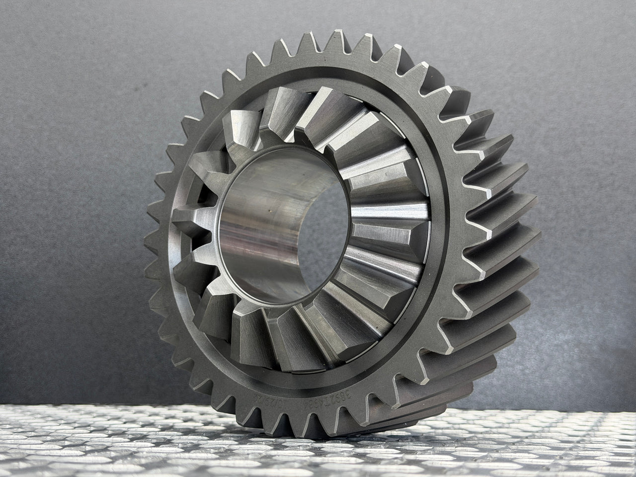 3892-T-4934 Helical Drive Gear Rockwell Meritor (RD20160)