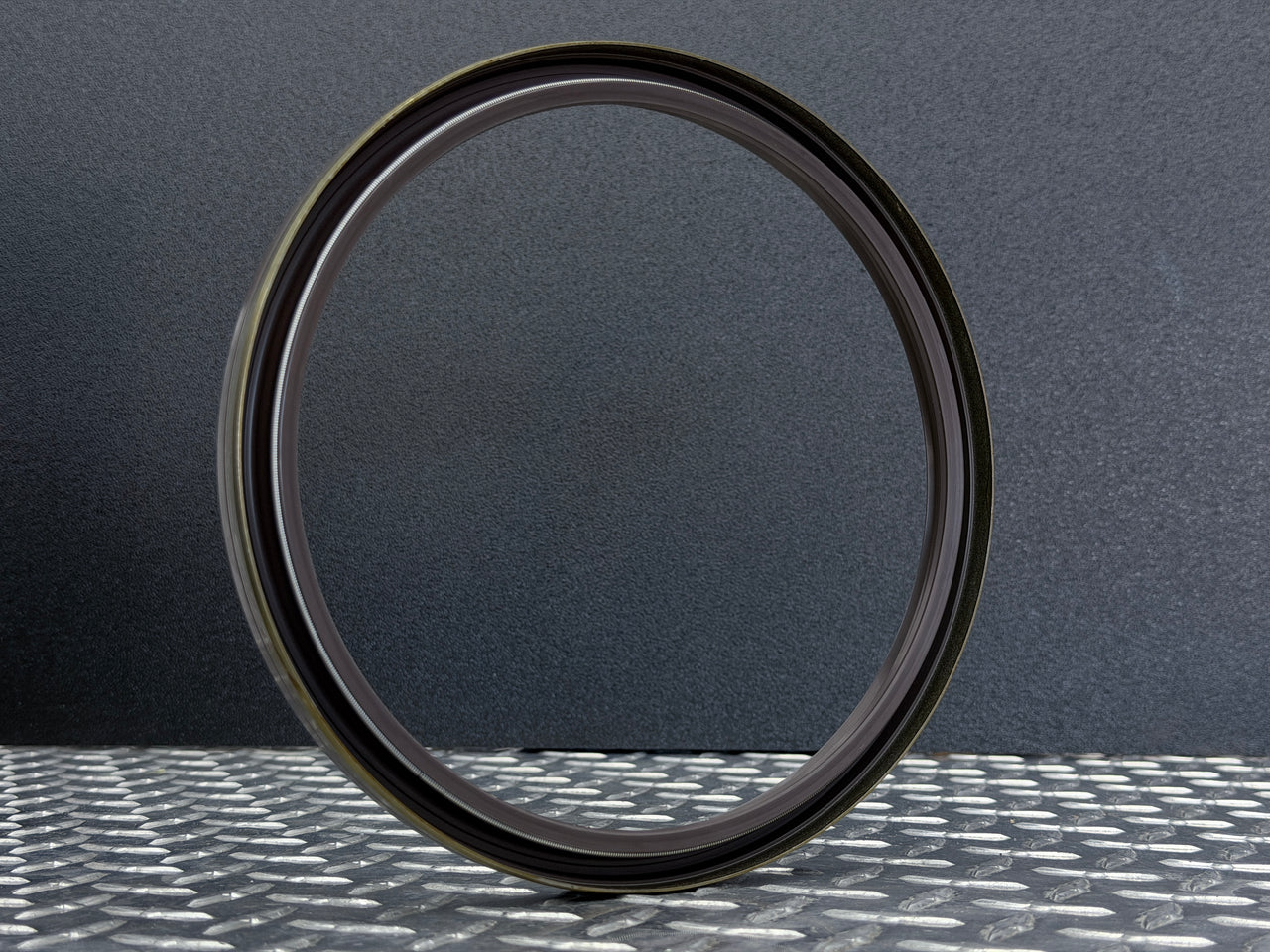 1543896 Volvo/Mack Rear Crankshaft Seal